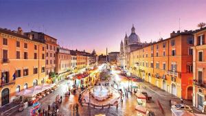 ROME PIAZZA NAVONA  - A wonderful performance with art and music introduction in S. Agnese in Agone, the jewel of Baroque Rome at Navona square.