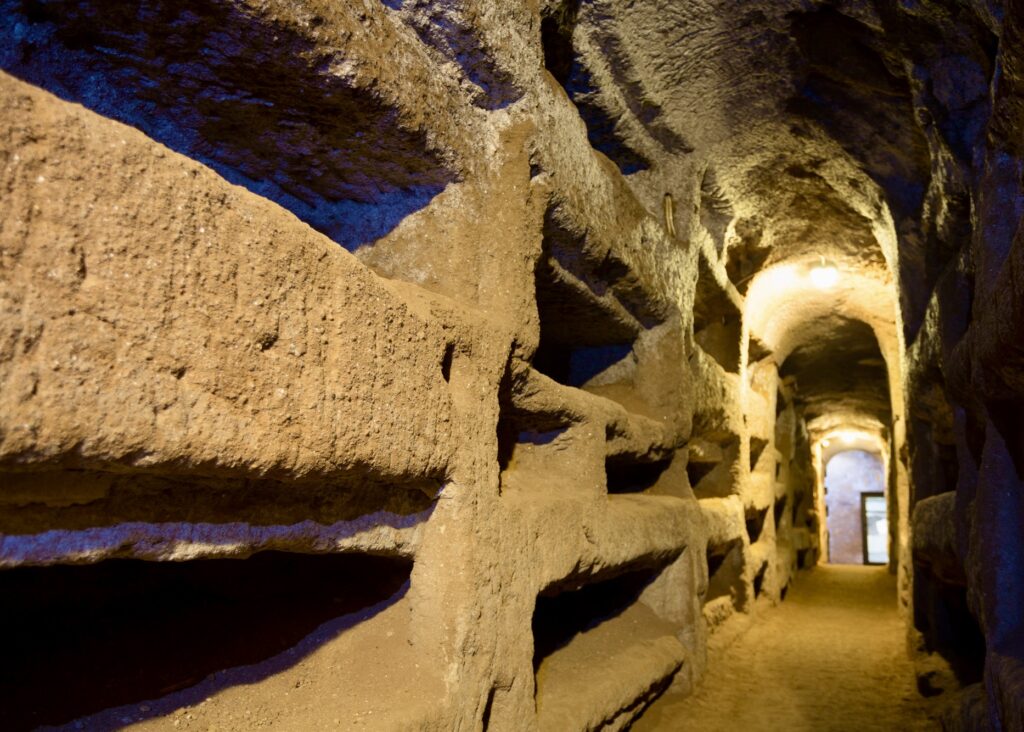 Cripta de Roma Esqueletos y Catacumbas Subterráneas Tour Privado incluyendo la Visita a la Capilla de los Huesos (Esqueletos)